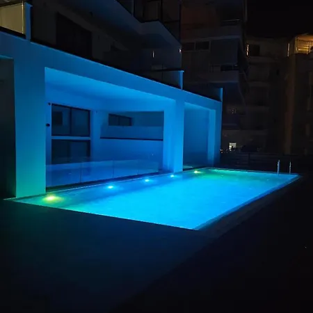 Cosy Sea View Lejlighed *