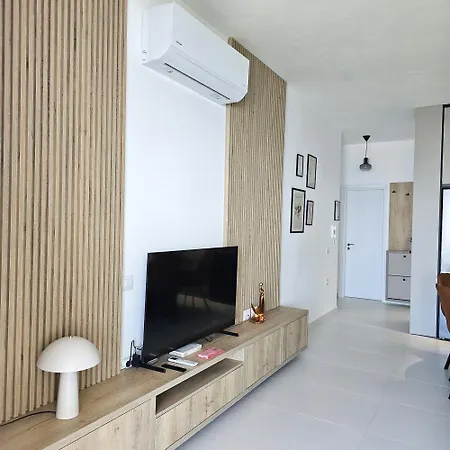 Cosy Sea View Sarandë