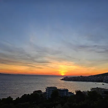 Cosy Sea View Apartment